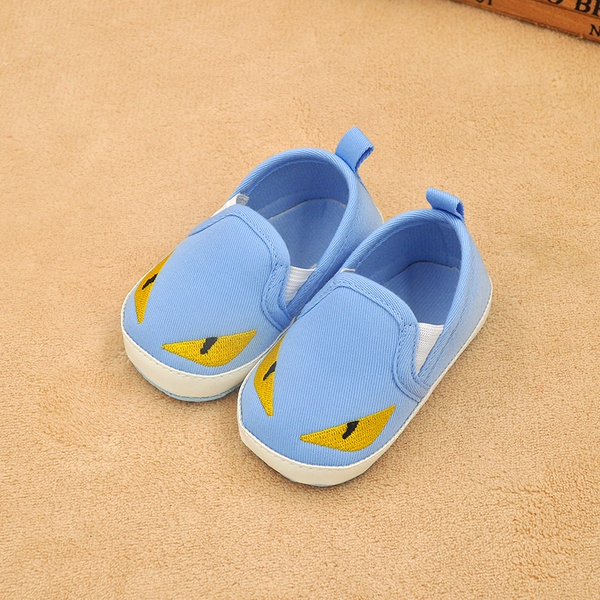 Бебешки обувки в няколко цвята и модела - червен, черен, син, леопардов