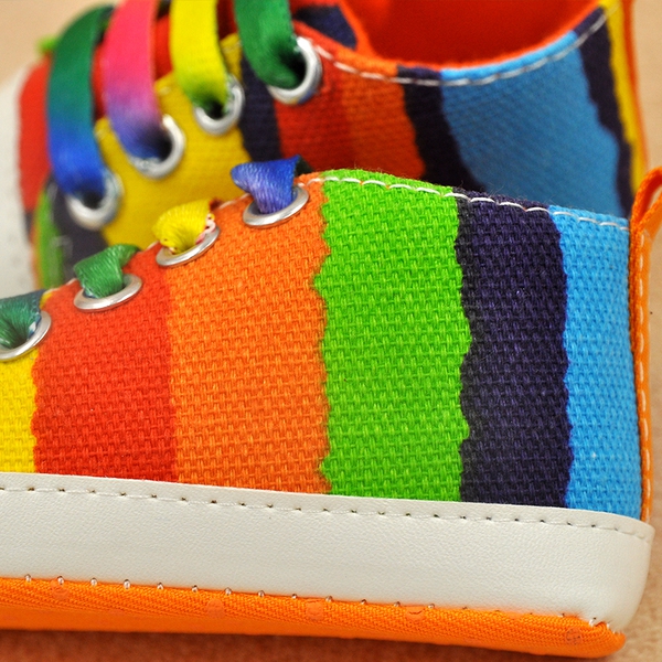 Бебешки обувки в няколко цвята и модела - червен, черен, син, леопардов