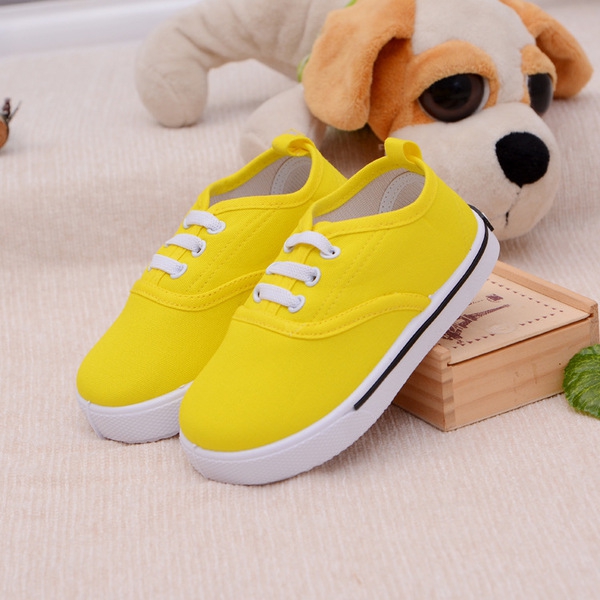 Пролетни бебешки обувки - жълти, сини, червени, зелени и други модели