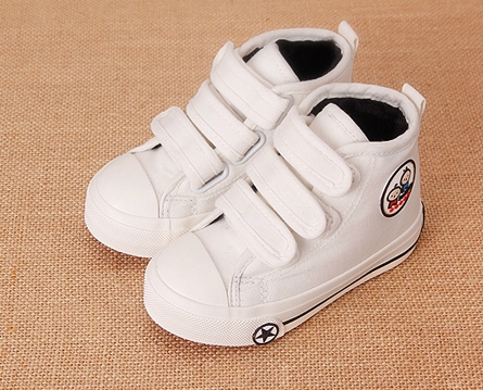 Детски обувки подходящи за сезон пролет и есен - червен, бели, черни