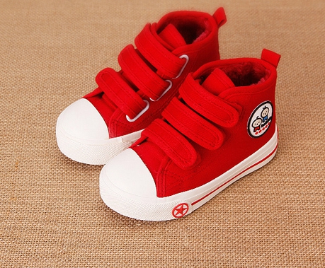 Детски обувки подходящи за сезон пролет и есен - червен, бели, черни