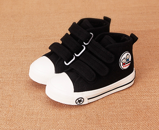 Детски обувки подходящи за сезон пролет и есен - червен, бели, черни