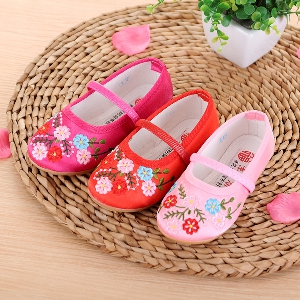 Παιδικά παπούτσια με λουλούδι για κορίτσια - ανοιξηάτικα  σε  κόκκινο, ροζ, μοβ χρώμα