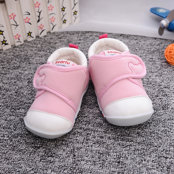 Бебешки обувчици, подходящи за прохождащи деца - червени, кафяви, розови - пролетни, есенни и зимни