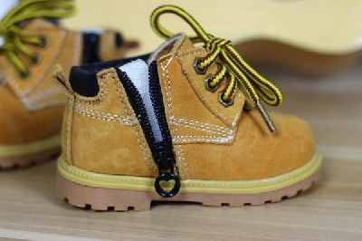 Детски обувки от естествена кожа за момчета - пролетни, есенни и зимни - черни и кафяви