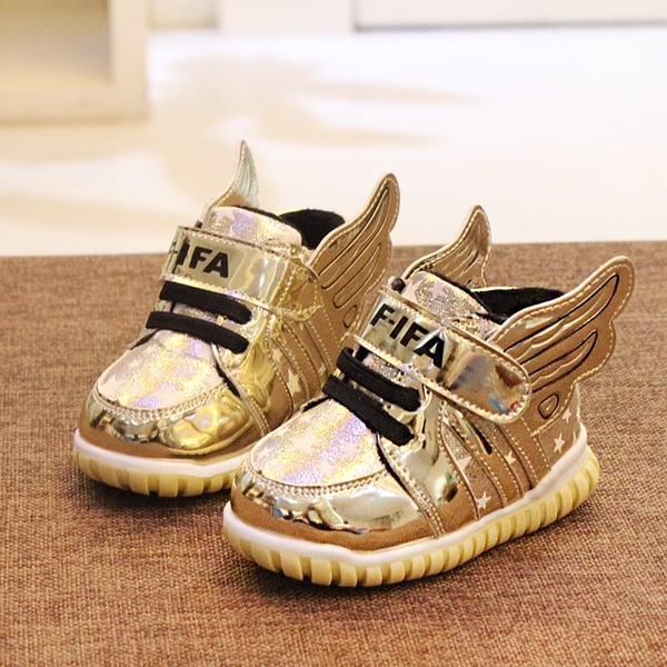 Бебешки обувки - два стилни модела със златист цвят и розов