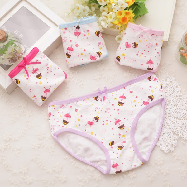 Детско бельо с анимационни герои за момичета - различни интересни модели