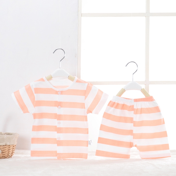 Бебешки комплект от блуза с къс ръкав и къси панталони - различни модели - раирани и с изображения