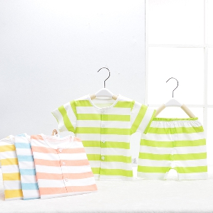Бебешки комплект от блуза с къс ръкав и къси панталони - различни модели - раирани и с изображения