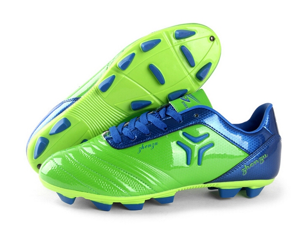 Мъжки бутонки от изкуствена кожа в най-различни цветове и модели