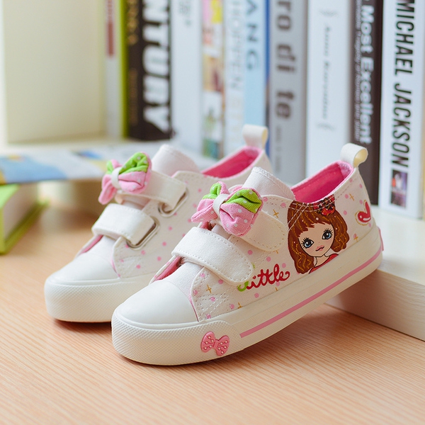 Детски обувки с лепки и анимационни изображения за момичета