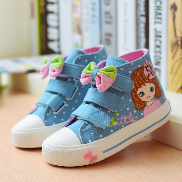 Детски обувки с лепки и анимационни изображения за момичета