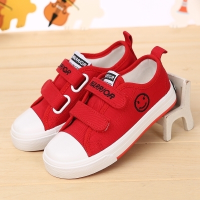 Модерни обувки за деца - момчета и момичета - с анимационни изображения и лепки