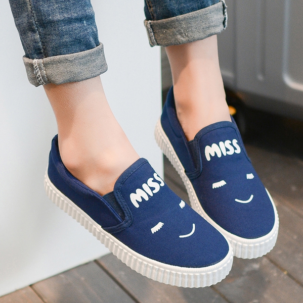 Модерни обувки за деца - момчета и момичета - с анимационни изображения и лепки