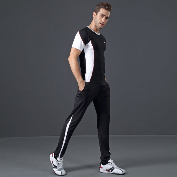 Мъжки спортен екип от 2 части - тениска и панталон в различни цветове и модели