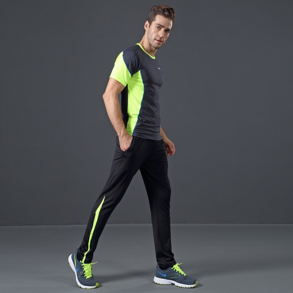 Мъжки спортен екип от 2 части - тениска и панталон в различни цветове и модели