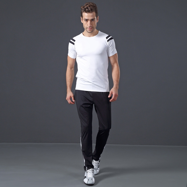 Мъжки спортен екип от 2 части - тениска и панталон в различни цветове и модели