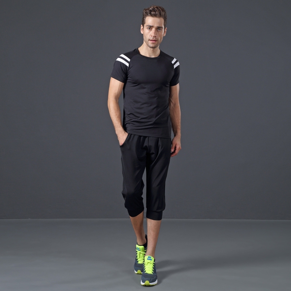 Мъжки спортен екип от 2 части - тениска и панталон в различни цветове и модели