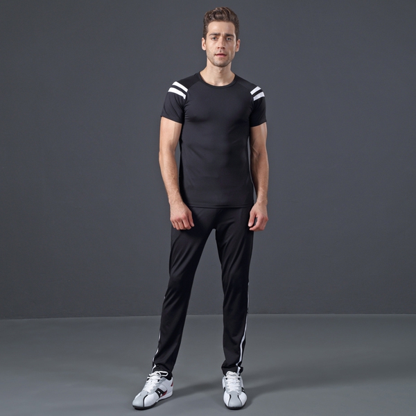 Мъжки спортен екип от 2 части - тениска и панталон в различни цветове и модели