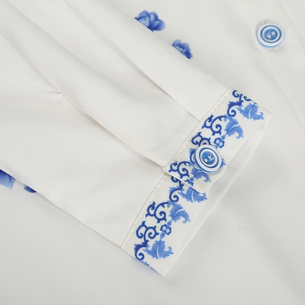 Дамска кадифенс риза със сини цветя