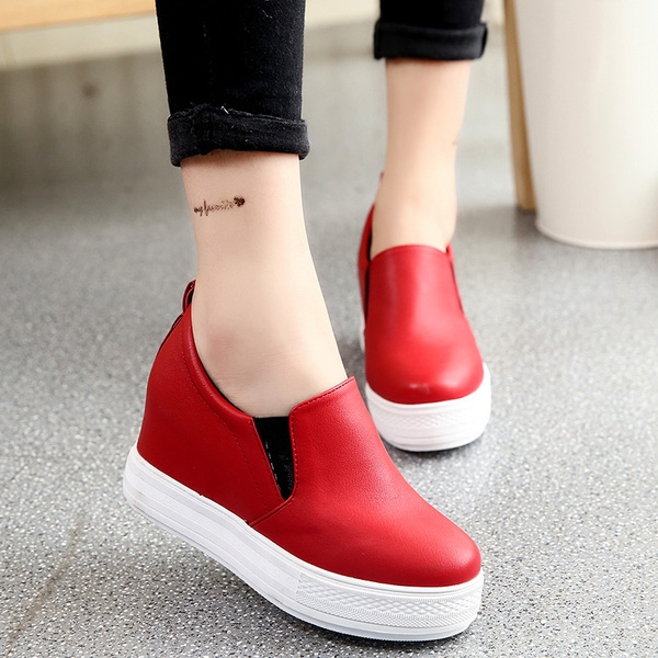 Дамски мокасини  с лека платформа в три цвята