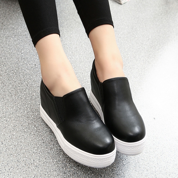 Дамски мокасини  с лека платформа в три цвята