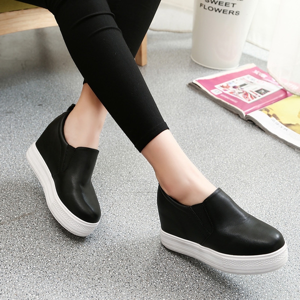 Дамски мокасини  с лека платформа в три цвята