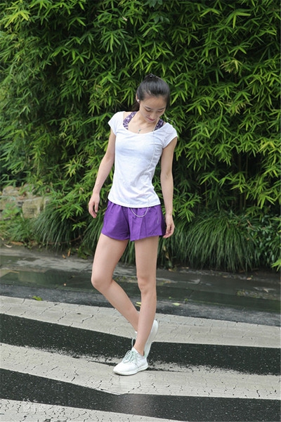 Γυναικείο μπλουζάκι με κολάρο σε σχήμα Ο σε μπλε, πράσινο, πορτοκαλί, λευκό και πορφυρό χρώμα