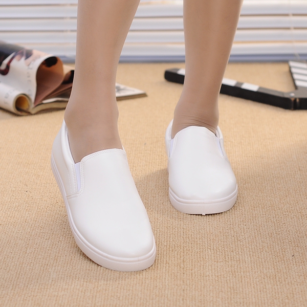 Γυναικεία παπούτσια σε τρία χρώματα