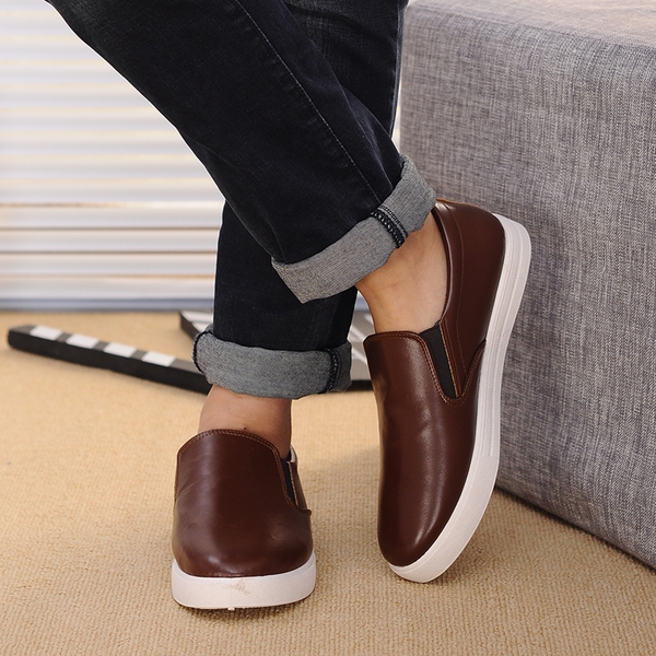 Γυναικεία παπούτσια σε τρία χρώματα