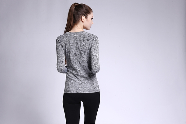 Γυναικεία αθλητικά μπλουζάκια και αμάνικα- σε διάφορα χρώματα κατάλληλα για τζόκινγκ