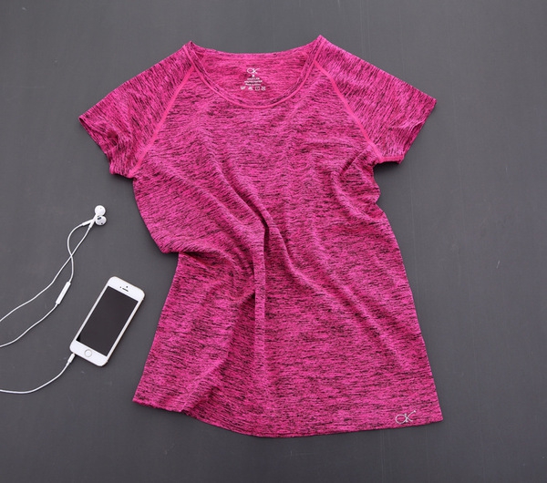 Γυναικεία αθλητικά μπλουζάκια και αμάνικα- σε διάφορα χρώματα κατάλληλα για τζόκινγκ