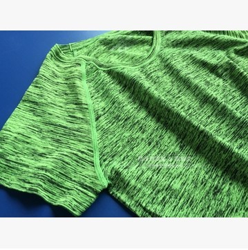 Γυναικεία αθλητικά μπλουζάκια και αμάνικα- σε διάφορα χρώματα κατάλληλα για τζόκινγκ