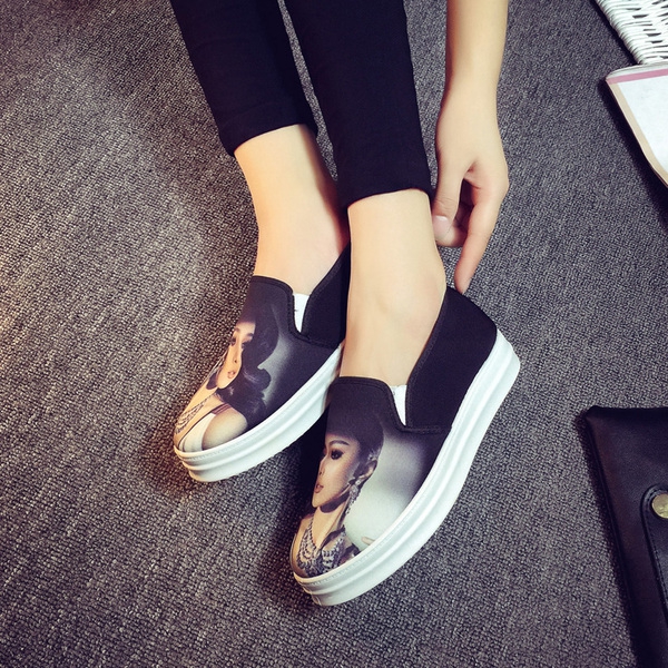 Ежедневни спортни обувки с щампа