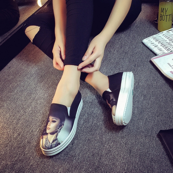 Ежедневни спортни обувки с щампа