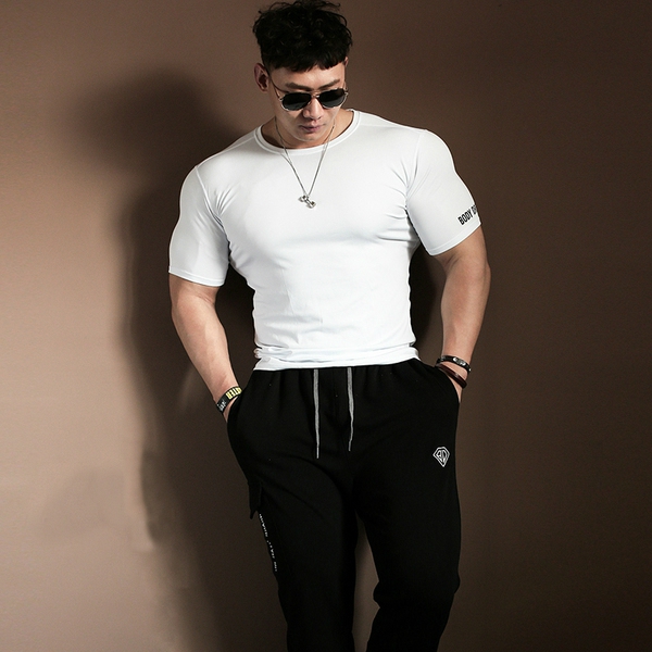 Αθλητικό ανδρικό μπλουζάκι  σε μαύρο, λευκό, μπλε, πράσινο και κίτρινο χρώμα