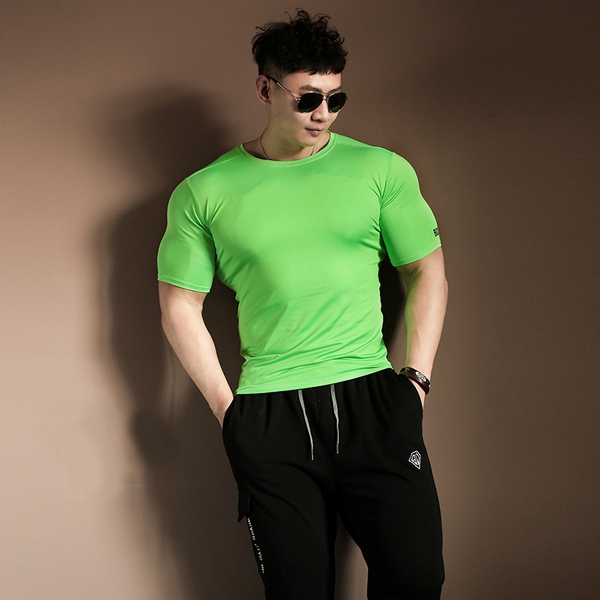 Αθλητικό ανδρικό μπλουζάκι  σε μαύρο, λευκό, μπλε, πράσινο και κίτρινο χρώμα