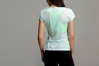 Дамска спортна тениска с О-образна яка - в няколко цвята подходяща за фитнес и джогинг 