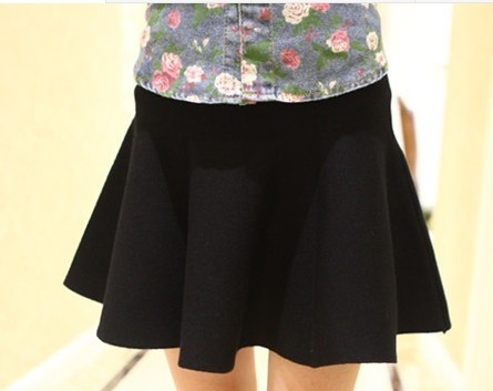 Παιδικές  φούστες - την άνοιξη, το φθινόπωρο και το χειμώνα - κόκκινο, μαύρο