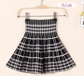 Παιδικές  φούστες - την άνοιξη, το φθινόπωρο και το χειμώνα - κόκκινο, μαύρο