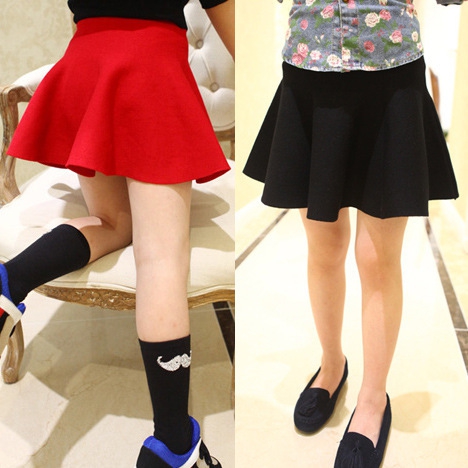 Παιδικές  φούστες - την άνοιξη, το φθινόπωρο και το χειμώνα - κόκκινο, μαύρο