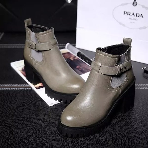 Дамски кожени боти с грайфер и странична каишка