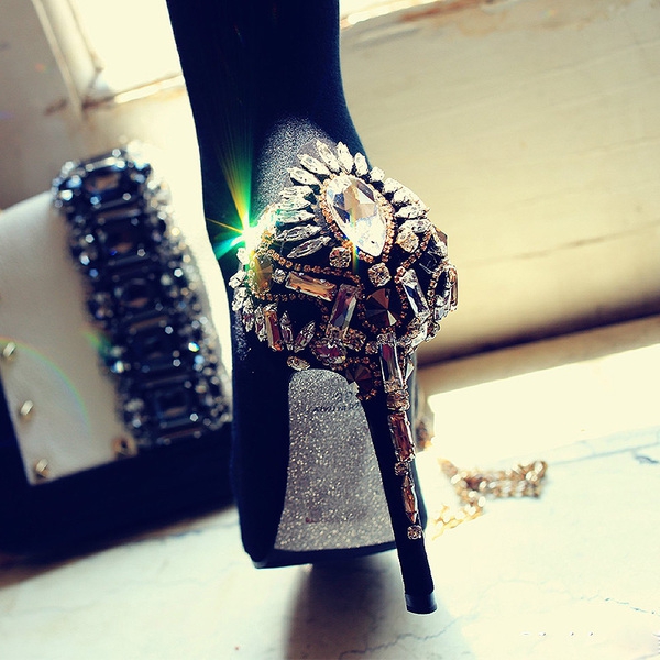 Γυναικεία  παπούτσια με λαμπερά πέτρες