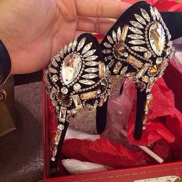 Γυναικεία  παπούτσια με λαμπερά πέτρες