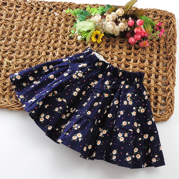 Детска къса и широка пола - тъмносиня с цветя