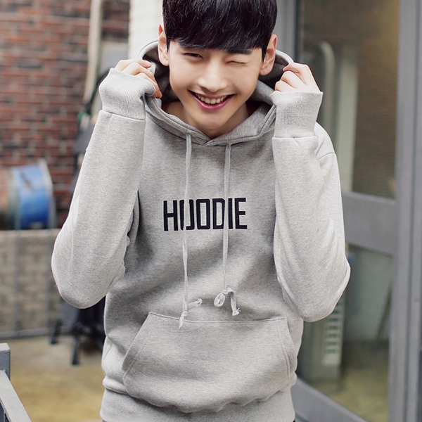 Есенно-пролетен мъжки суичър в бял,черен и сив цвят