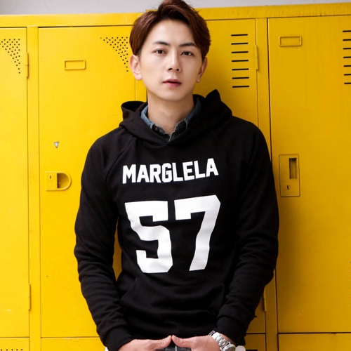 Есенно-пролетен мъжки суичър в бял,черен и сив цвят