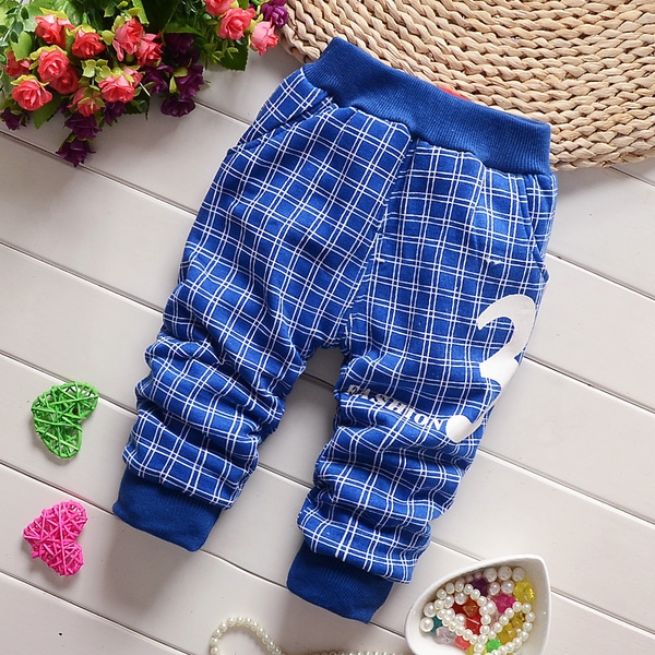 Пролетни панталони за бебета и малки деца - различни модели и размери