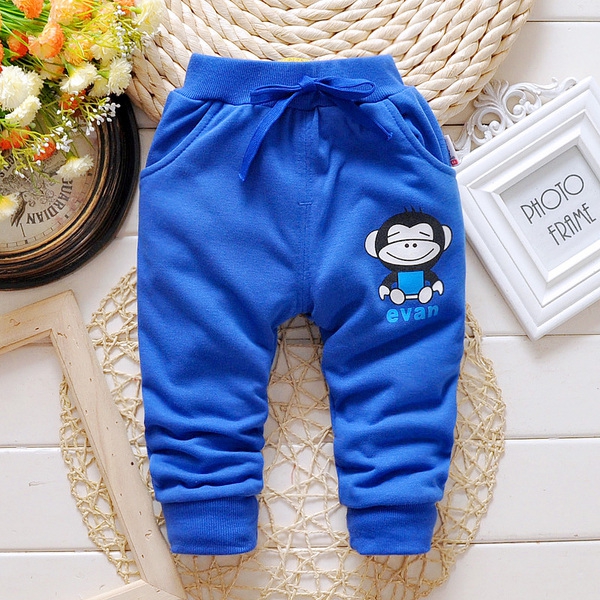 Пролетни панталони за бебета и малки деца - различни модели и размери