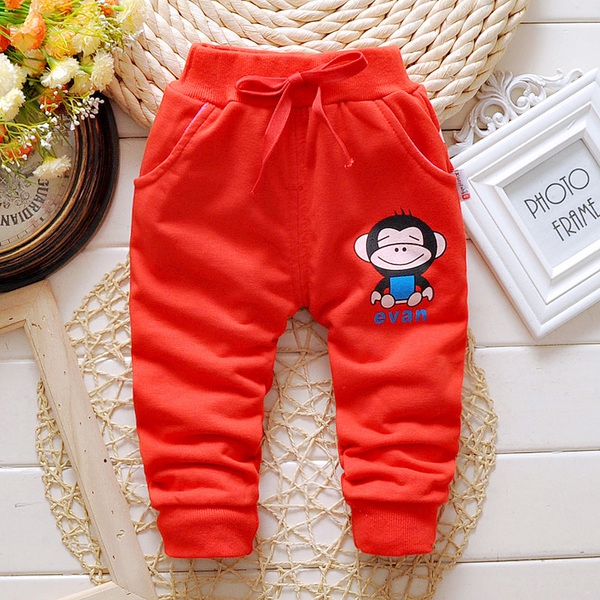 Пролетни панталони за бебета и малки деца - различни модели и размери